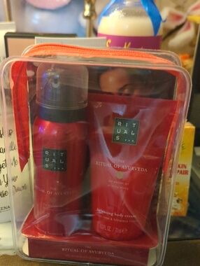 The Ritual of Ayurveda Red Travel Set - Balancing Body Cream & Foam